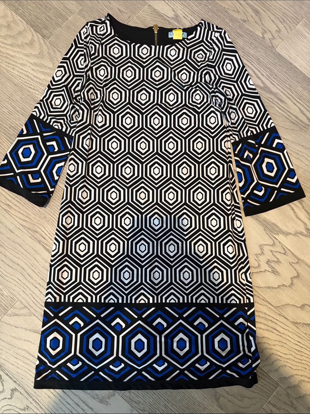 Black & White Stretchy Dress with Blue  accent at the sleeves & Hem. XS